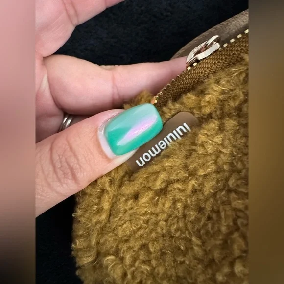 Lululemon sling Carmel Brown Sherpa Crossbody Bag - Picture 5 of 7